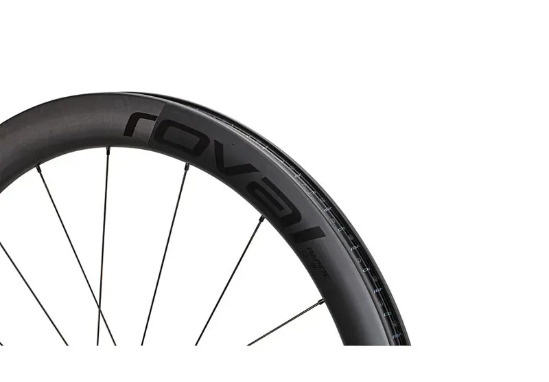 Specialized Roval Rapide CL III 700c Wheel Set in Carbon/Black-2