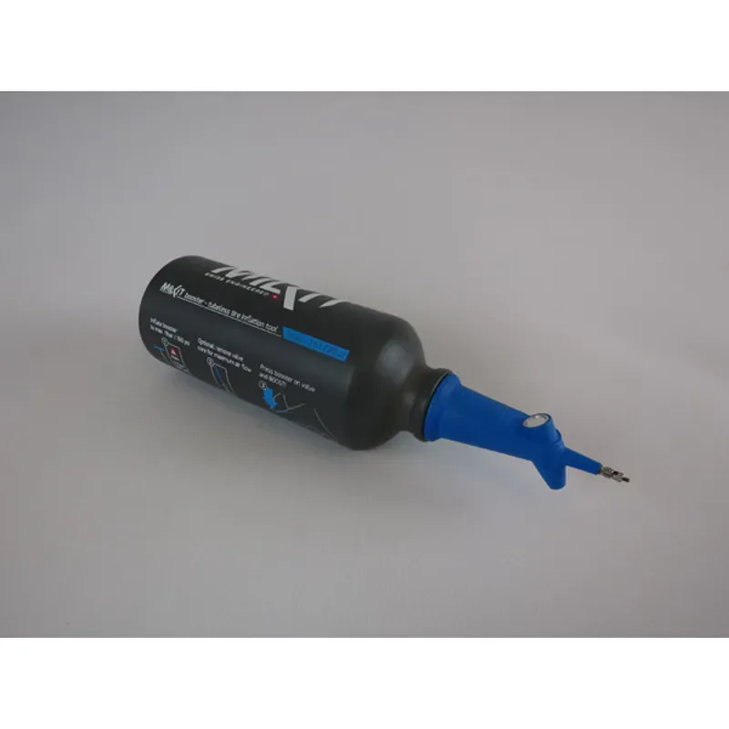 milKit Booster Tubeless Inflation System Head w/0.6l Bottle in Black