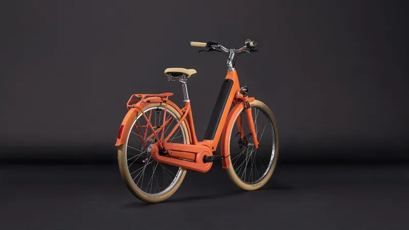Cube Aruba Hybrid 600 eMountain Bike in Papaya/Creme-1