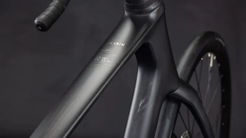 Cube Attain C:62 Race Road Bike In Blackline-2