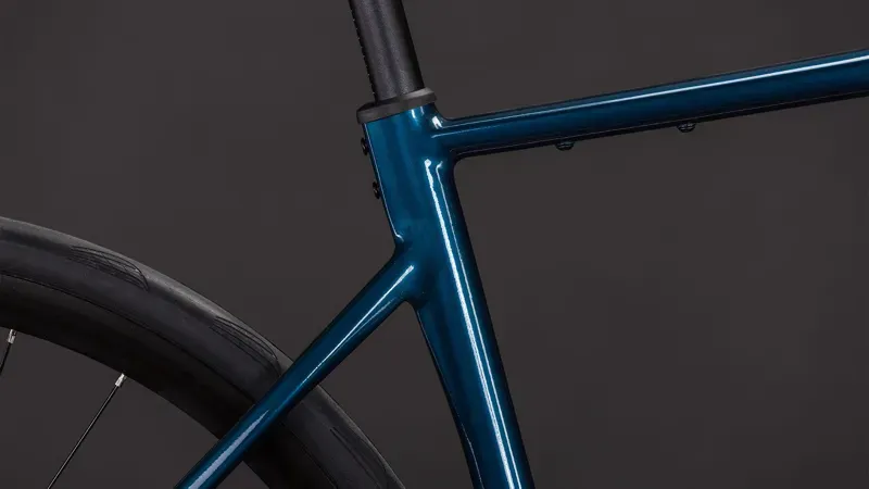 Cube Attain Pro Road Bike in Nautica/Prism-5