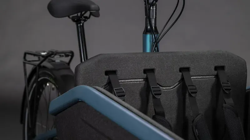 Cube Cargo Hybrid Comfort Pro Family 800 eHybrid Bike in Smaragd Grey-5
