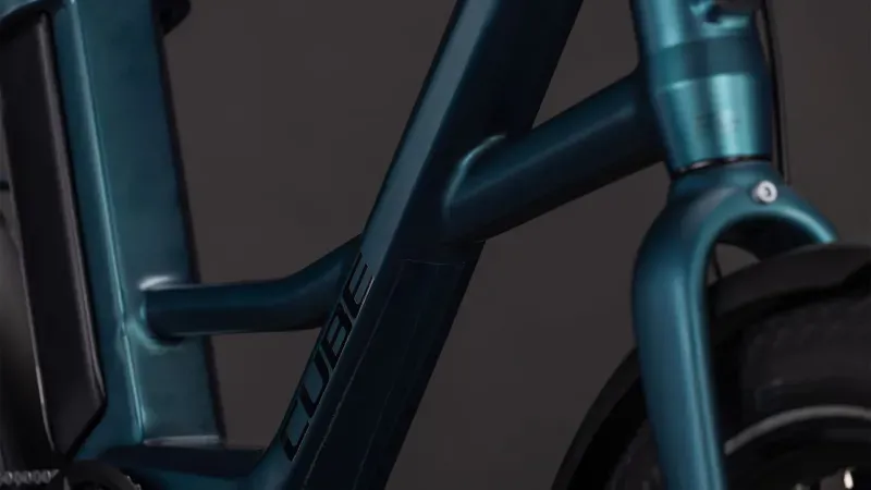 Cube Compact Hybrid 545 E-Hybrid Bike in Royal Green and Black-5