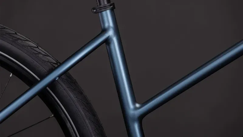 Cube Editor Pro Hybrid Bike in Mineral Blue/Chrome-10