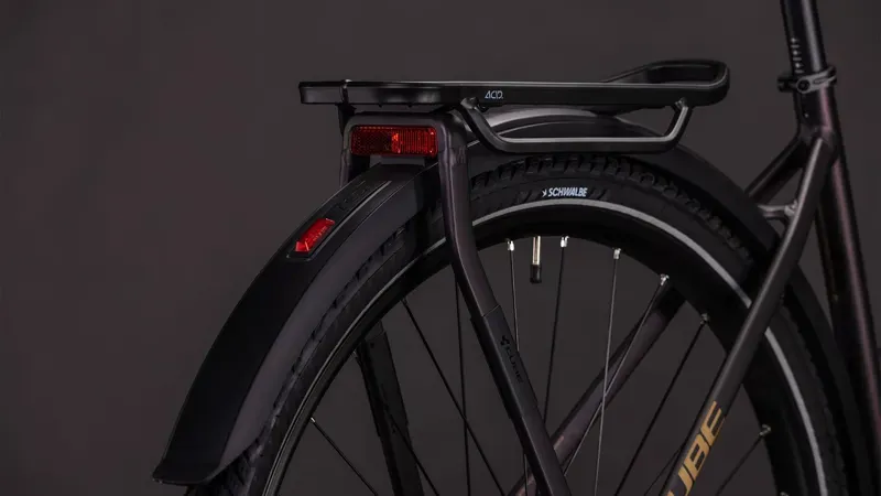 Cube Kathmandu SLX Hybrid Bike in Solar Eclipse/Gold-11