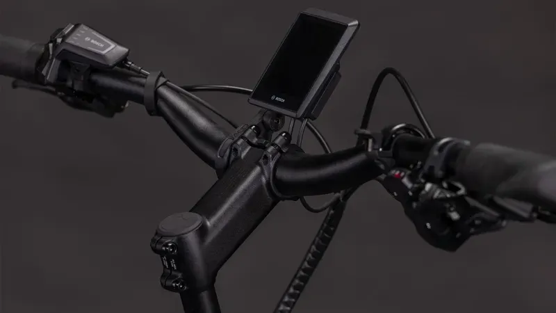 Cube Longtail Hybrid 800 eCargo Bike in Royal Green/Black-3