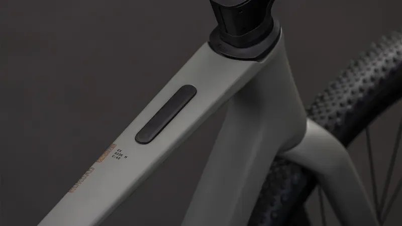 Cube Nuroad C:62 Ex Gravel Bike in Oldgrey/Prism-2