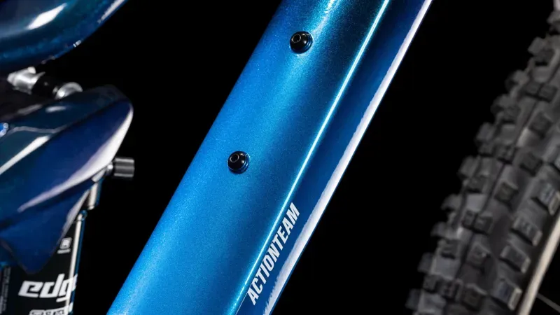 Cube Stereo One22 Rookie Kids Bike In Actionteam-3