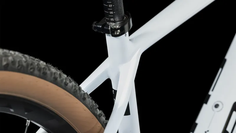 Cube Reaction C:62 Pro Mountain Bike in White Blue and Red X-Large-2