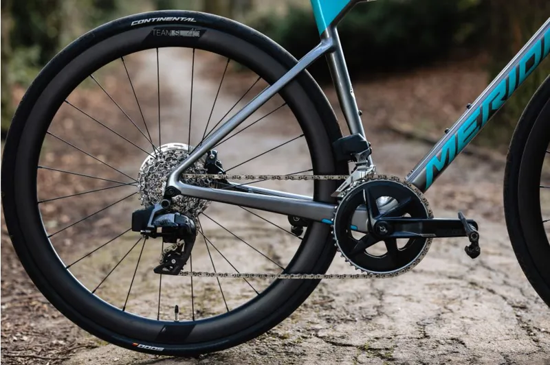 2022 Merida Scultura 7000 MY22 Road Bike in Grey-5