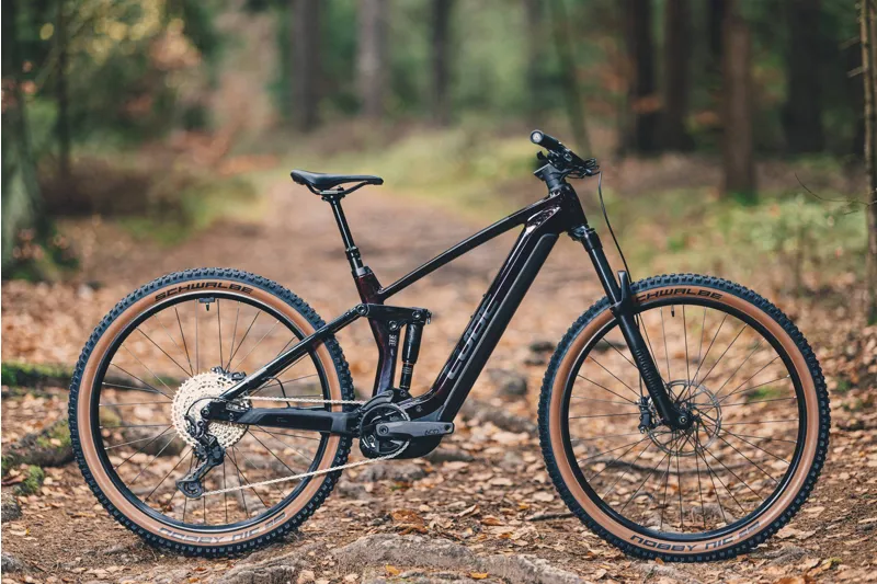 Cube Stereo Hybrid 140 HPC Race 750 eMountain Bike in Liquid Red-7