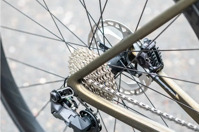 2024 Merida Scultura 9000 Carbon Performance Road Bike Gold -10