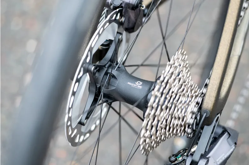 2024 Merida Scultura 9000 Carbon Performance Road Bike Gold -7