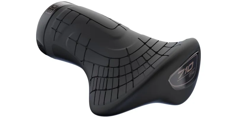 SQ Lab 710 Short Grip size Medium in Black