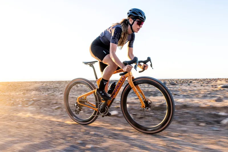 Pinarello Grevil F1 CH340 Shimano GRX 610 Gravel Bike in Comet Silver-8