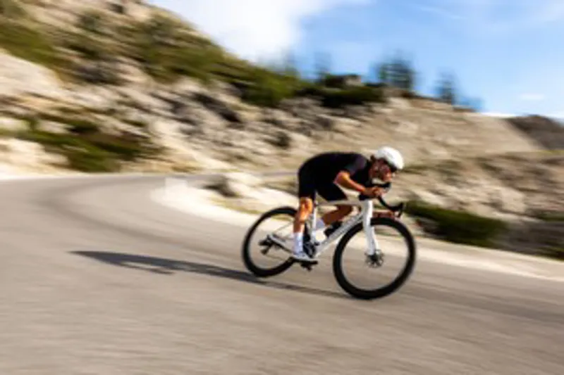 2027 Pinarello Dogma X SRAM Red AXS Road Bike Etna Lucente-7