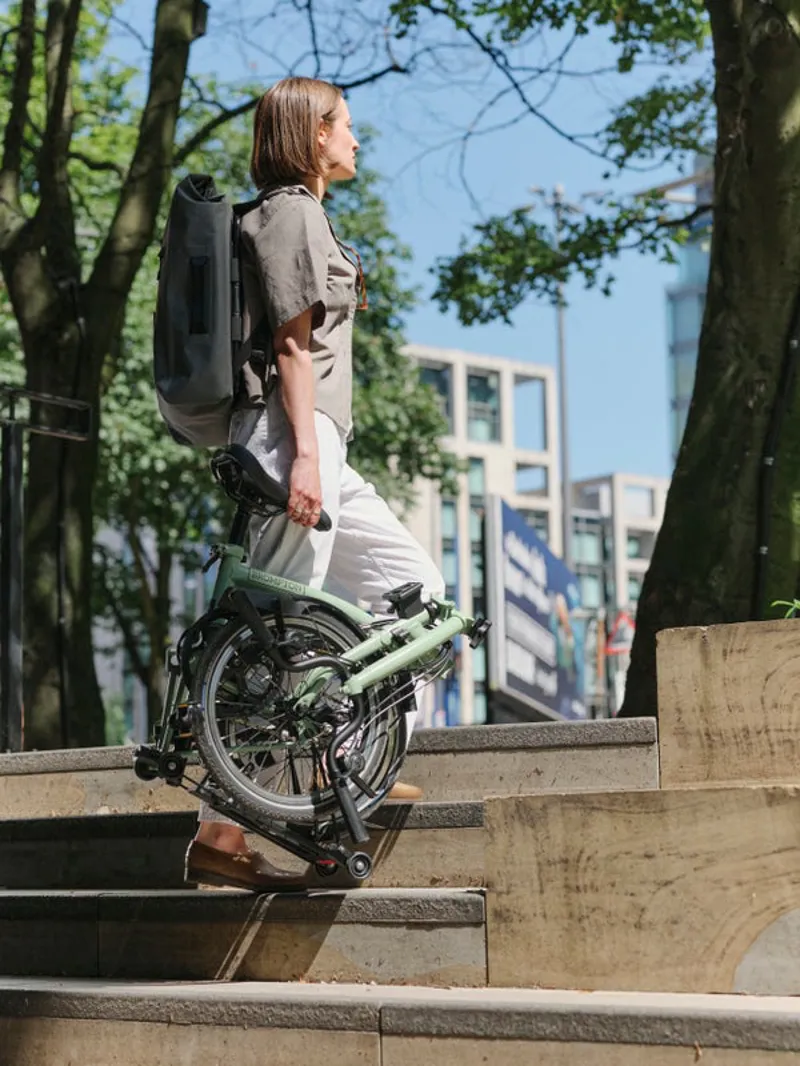 Brompton Electric C Line with Roller Frame - 4 Speed in Ocean Blue-11