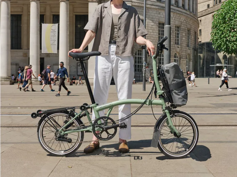 Brompton Electric C Line with Roller Frame - 4 Speed in Ocean Blue-8