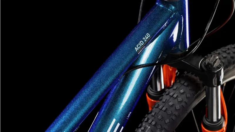 Cube Acid 240 Disc Kids Bike In Actionteam-1