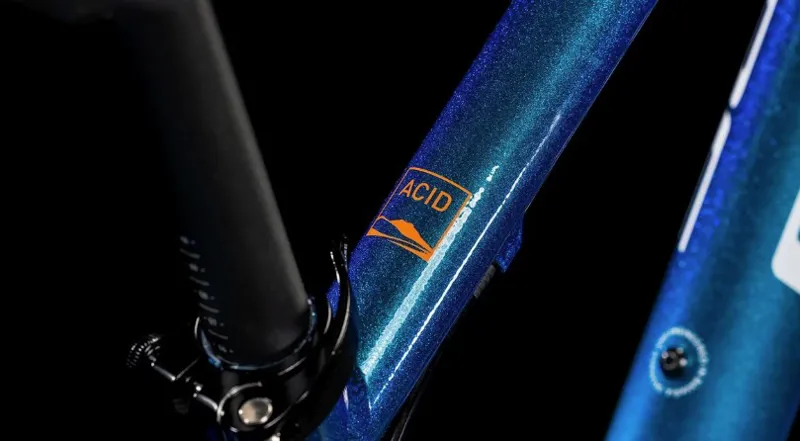 Cube Acid 240 Disc Kids Bike In Actionteam-2