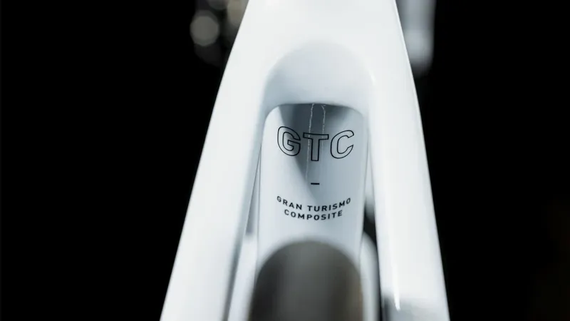 2023 Cube Attain GTC Race Carbon Road Bike in Flash white and Black-4