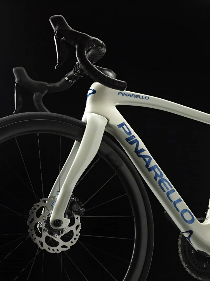 Pinarello F5 Disc 105 di2 Road Bike Furious White-3