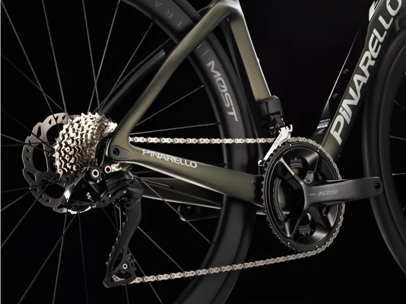 2026 Pinarello F5 Etna Black Matt 105 di2-6