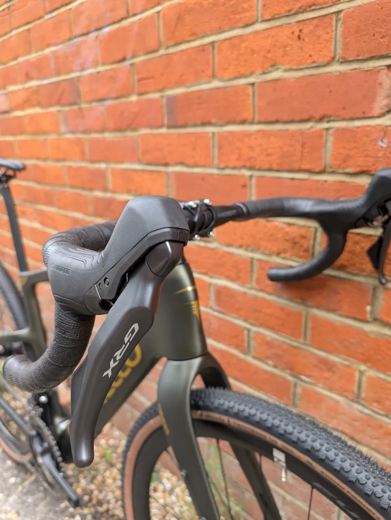 Pinarello Grevil F3 Shimano GRX 820 H330 Disc Gravel Bike in Etna Black-7