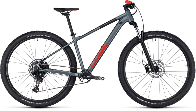 Cube mountain bike halfords sale