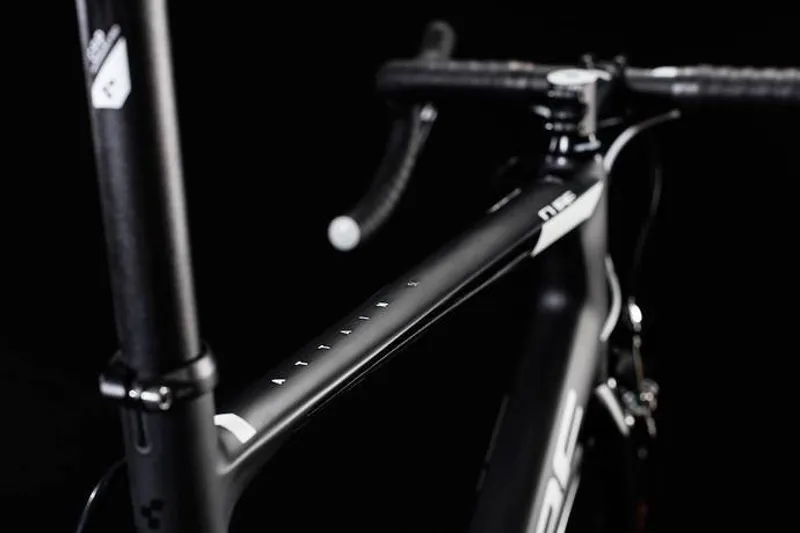 Cube Attain 2018 GTC SL Carbon/White-2