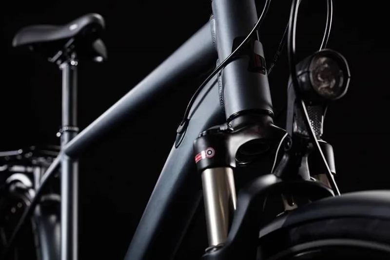 Cube Kathmandu Pro 2018 Iridium/Black-2