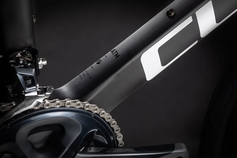 2021 Cube Agree C:62 Race Carbon Road Bike in Black and White-4