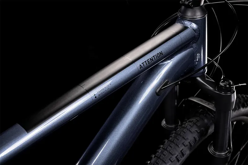 2022 Cube Attention Hardtail Mountain Bike in Indigo and Black-4