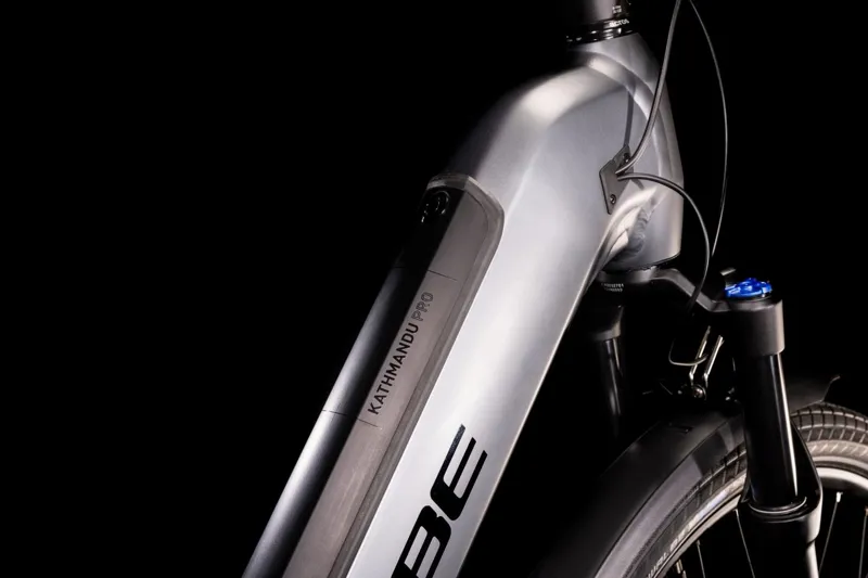 2022 Cube Kathmandu Hybrid Pro 625 Electric Bike in Grey and Black-4
