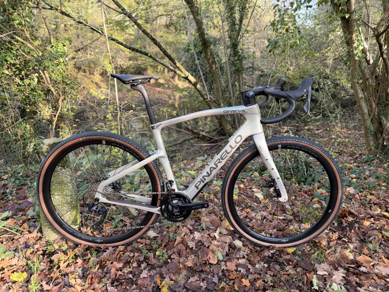 Pinarello Grevil F1 CH340 Shimano GRX 610 Gravel Bike in Comet Silver-3