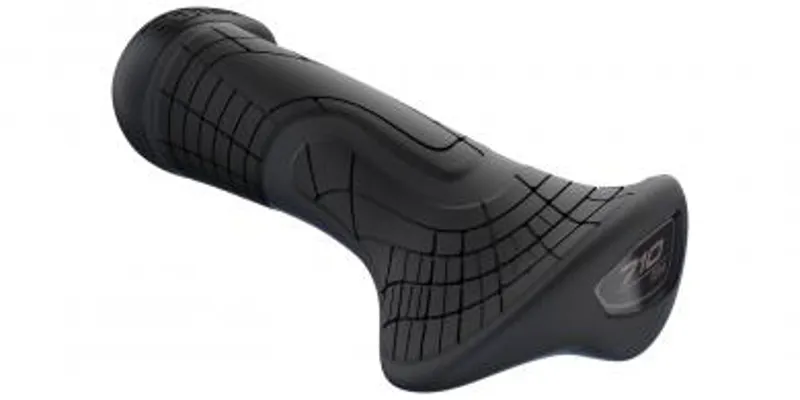 SQ Lab 710 Standard Grip size Medium in Black