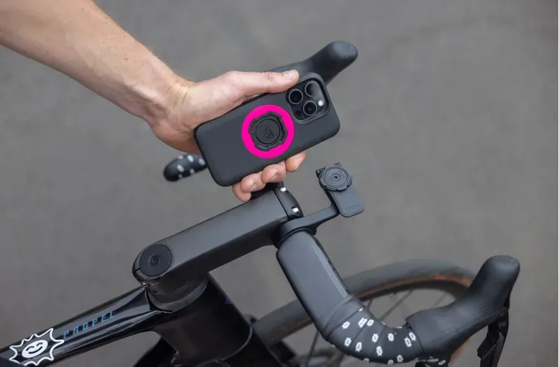 Quad Lock Mount Out Front Mount Pro V2 in Black-1