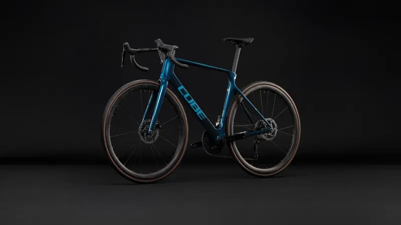 Cube Agree C:62 One Road Bike in Midnight Teal/Sea-3