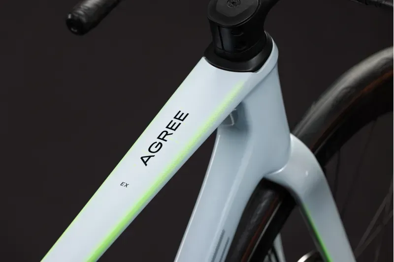 Cube Agree C:62 EX Road Bike in Glacier/Black-6