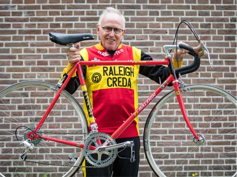 Raleigh TI Team Replica Road Bike-4